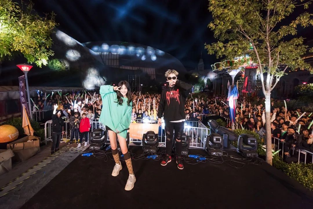 是小仙女，也是“人体节拍器”，DJ Tracy可酷可甜！-瑞安奥斯卡酒吧/Dr.Oscar/玩乐大师剧院式酒吧