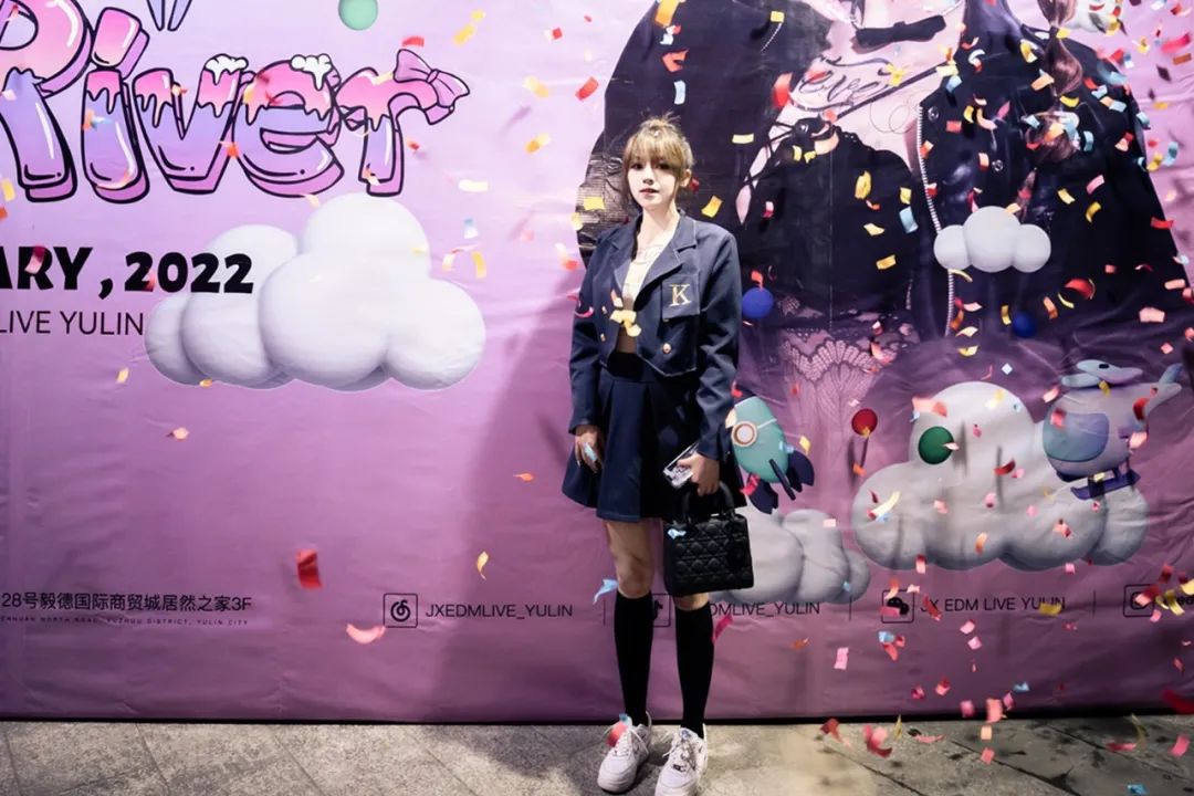 REVIEW丨DJ RIVER 元气炸弹的精准投放，让快乐因子充斥整个夜晚-玉林JX酒吧/JX EDM LIVE