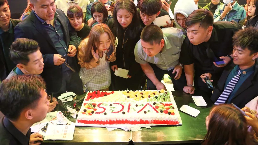 乐享娱乐集团临沧事业部三店季度员工颁奖大会圆满召开-临沧威克斯酒吧/VICS CLUB