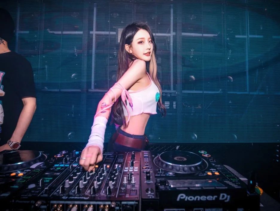 造浪计划 · 第二弹丨派对小公主DJ KITY带来持续五晚的快乐!-河源赫本酒吧/HEPNUBN CLUB 造浪计划 · 第二弹丨派对小公主DJ KITY带来持续五晚的快乐!-河源赫本酒吧/HEPNUBN CLUB