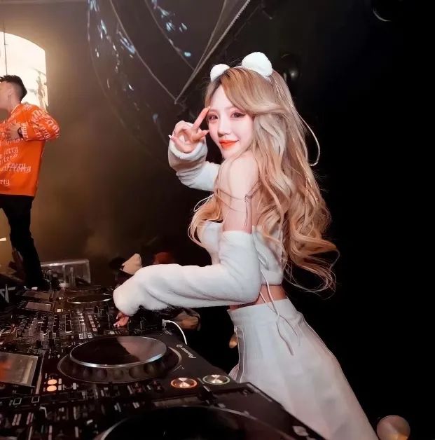 造浪计划 · 第二弹丨派对小公主DJ KITY带来持续五晚的快乐!-河源赫本酒吧/HEPNUBN CLUB 造浪计划 · 第二弹丨派对小公主DJ KITY带来持续五晚的快乐!-河源赫本酒吧/HEPNUBN CLUB