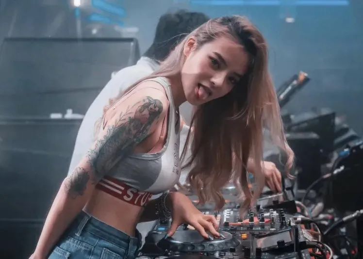 MIAMI CLUB 丨 09/18 穿越红色“快乐星球”，DJ TIYA带你感受现实与梦境的交织-银川迈阿密酒吧/MIAMI CLUB