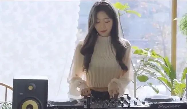 今年春天还想继续云锐舞吗?-西安普乐浩斯酒吧/ph 酒吧/Play House 今年春天还想继续云锐舞吗?-西安普乐浩斯酒吧/ph 酒吧/Play House