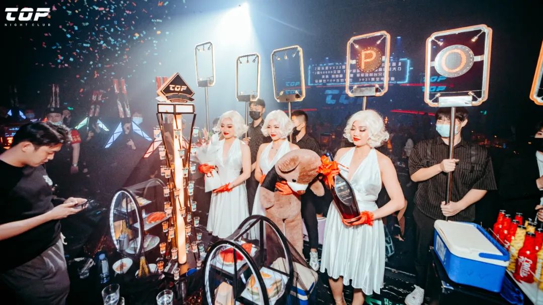 PARTY REVIEW丨酒逢美女千杯少 能喝多少喝多少！ @TOP坂田店-深圳TOP酒吧/TOP NIGHT Club（坂田店）