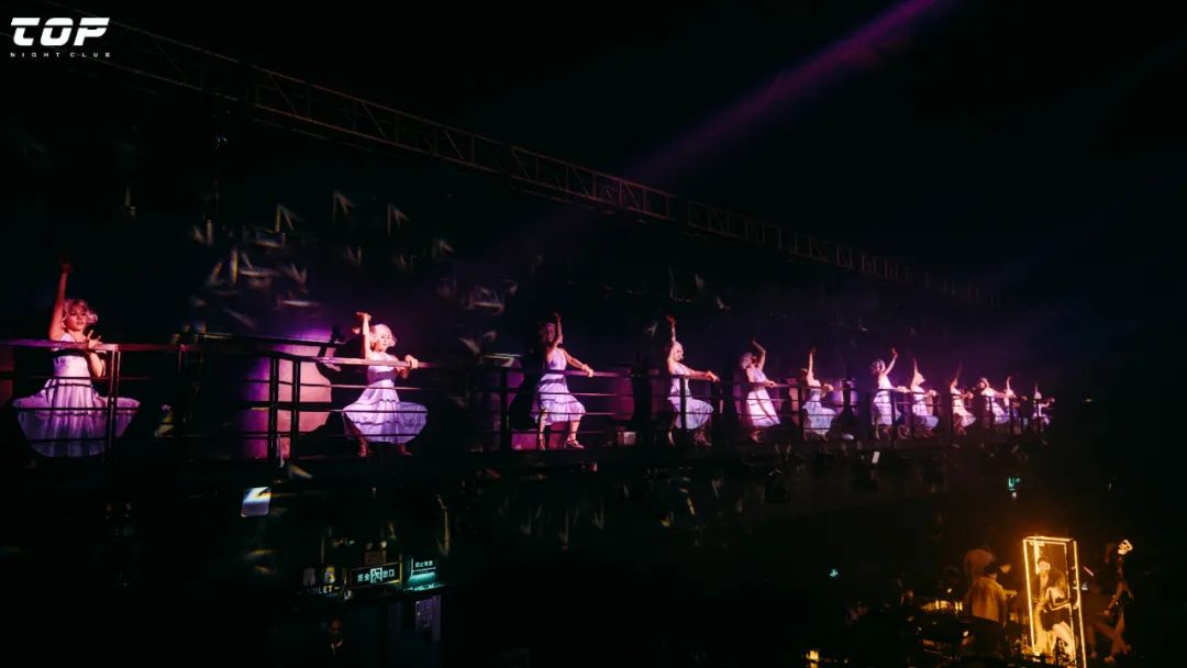 PARTY REVIEW丨酒逢美女千杯少 能喝多少喝多少！ @TOP坂田店-深圳TOP酒吧/TOP NIGHT Club（坂田店）