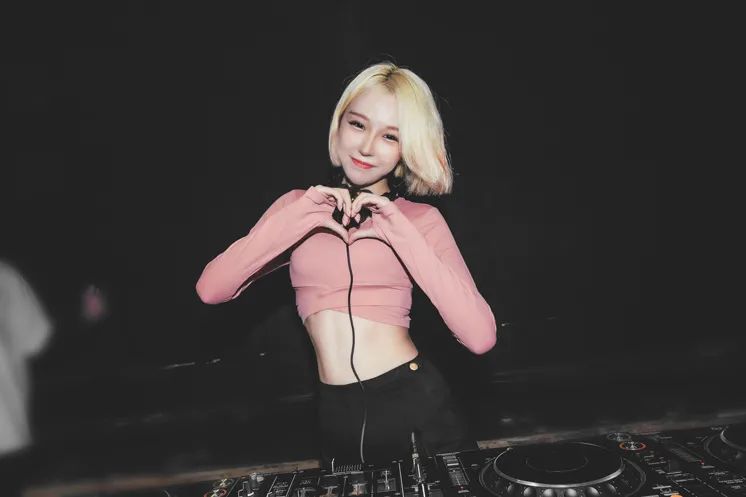 9月20日 DJ NAMI-甜蜜暴击·热辣来袭！-清远MI酒吧/M.I CITY