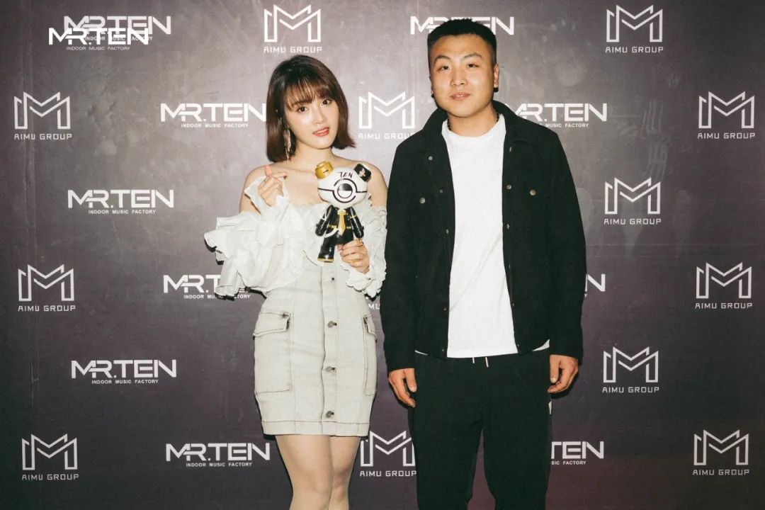百变造型彭筝 带你走进她天真的世界-安阳TEN酒吧/MR.TEN CLUB