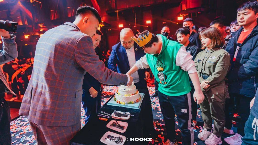 HOOKZ×#第一届员工大会暨2022年誓师大会# 争做新时代的开拓者-郑州HOOKZ酒吧/胡克斯酒吧