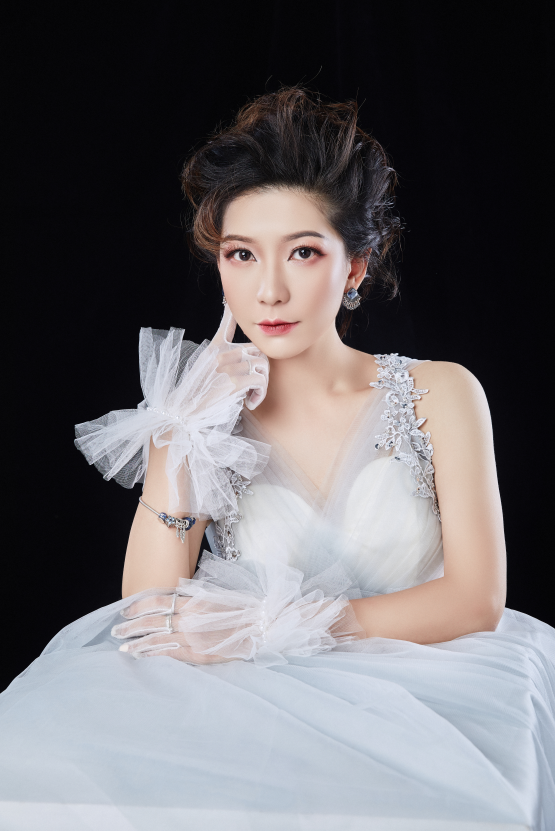 我被黑夜冲昏了头，差点就说我想..........-广州夜宴CLUB