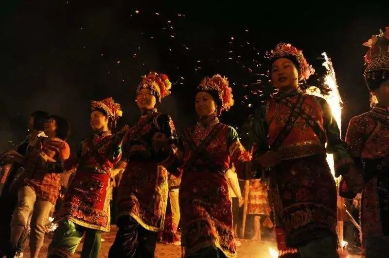 MOVE CLUB #魔方火把节 有你更精彩-弥渡MOVE CLUB/魔方酒吧