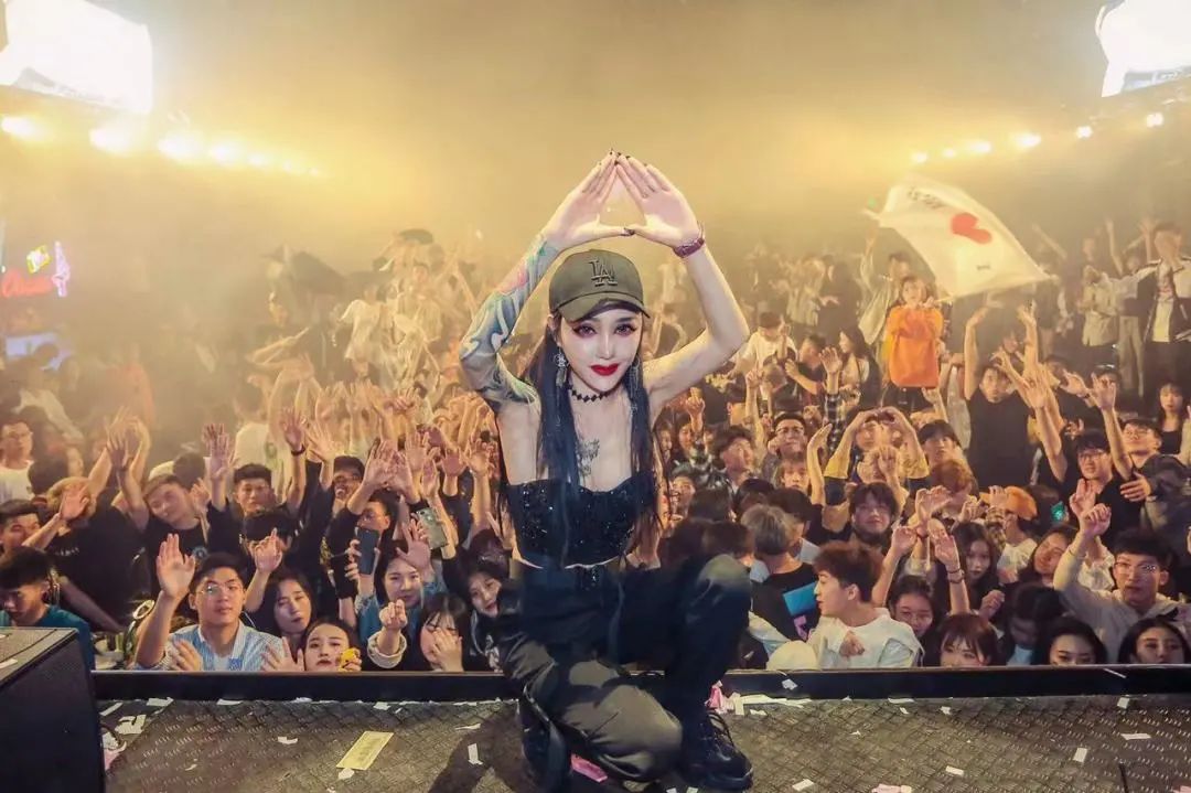 ARENA |2021.10.04-新派电音女子组合??????-昆山阿瑞娜酒吧/Arena Rave Club