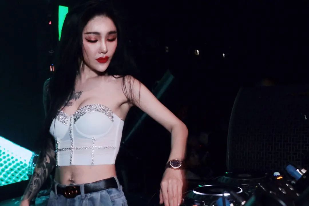 ARENA |2021.10.04-新派电音女子组合??????-昆山阿瑞娜酒吧/Arena Rave Club