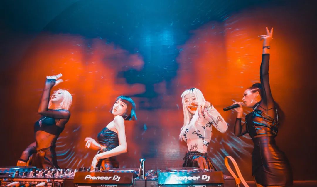 #F-GIRLS 组合带你体验极具风格的视听盛宴 @SONE CLUB → 01.21-宿迁S ONE CLUB/欧茗致酒吧