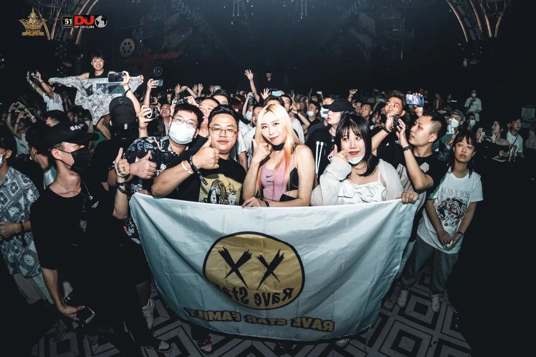 回顾|玩电音的求婚圣地可能是TML,更有可能是格莱美汇!-佛山格莱美汇酒吧/Galame Club 回顾|玩电音的求婚圣地可能是TML,更有可能是格莱美汇!-佛山格莱美汇酒吧/Galame Club