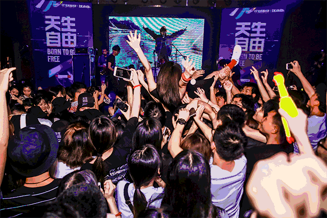 做DJ三年，第一次跳水是一种怎样的体验？-张掖OT酒吧/OT ONETWO CLUB
