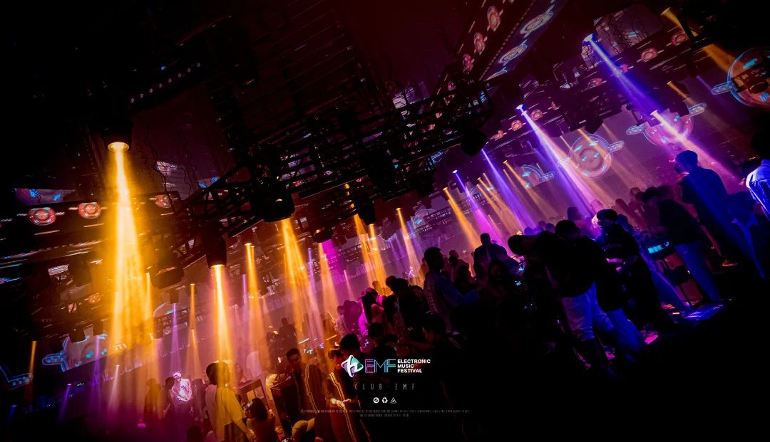 𝗖𝗟𝗨𝗕 𝗘𝗠𝗙 | DJ女魔头Monica呼叫头号玩家，请Raver入局-海口EMF酒吧/EMF CLUB