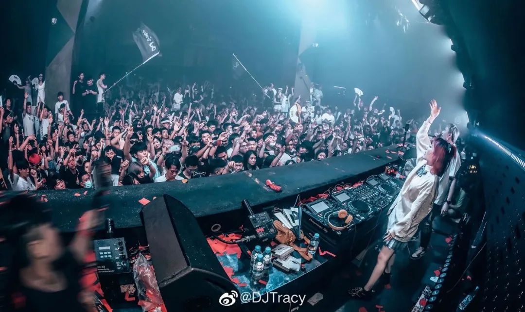 PARTY ROOM 05/28电音大咖│是小仙女，也是“人体节拍器”，DJ Tracy可酷可甜！-丽水Party Room百大电音剧场