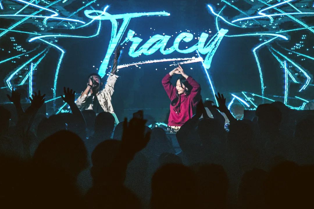 PARTY ROOM 05/28电音大咖│是小仙女，也是“人体节拍器”，DJ Tracy可酷可甜！-丽水Party Room百大电音剧场