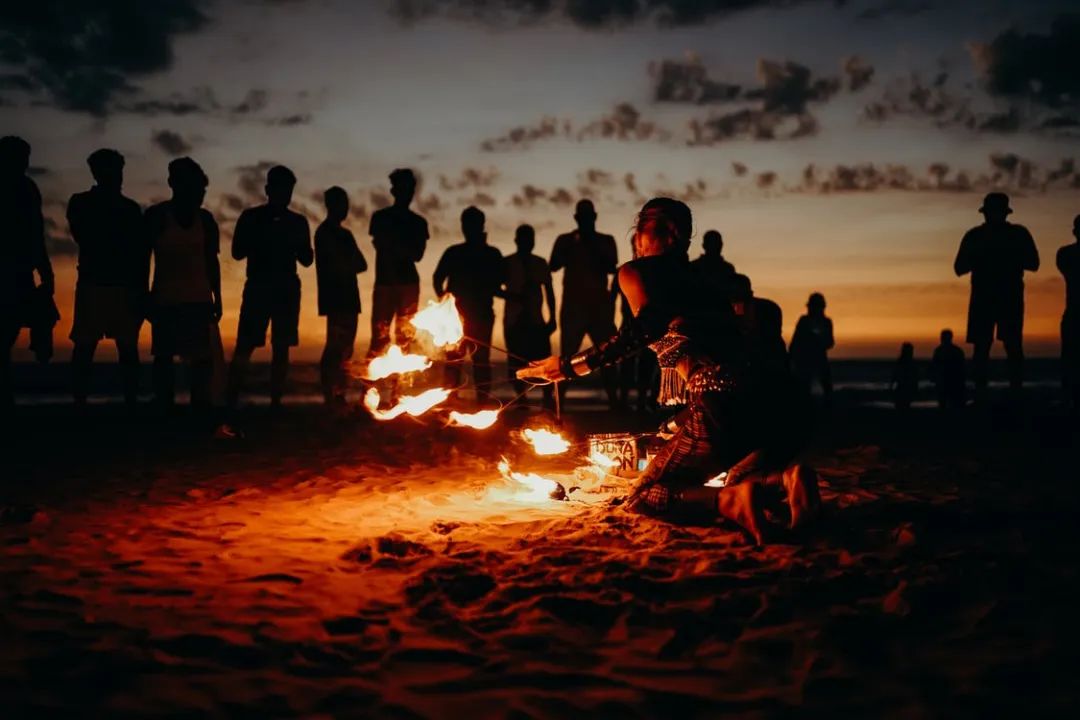 这个夏天是SUMMER BEACH和你的浪漫，快来TQ让沙滩和音乐融入你的想象！-杭州皇后酒吧/The Queen