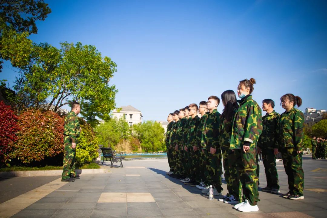 熔炼团队，赢在未来；破茧而出，展翅飞扬——EST酒吧军训暨消防培训圆满落幕-如皋伊斯汀酒吧/EASTIN CLUB