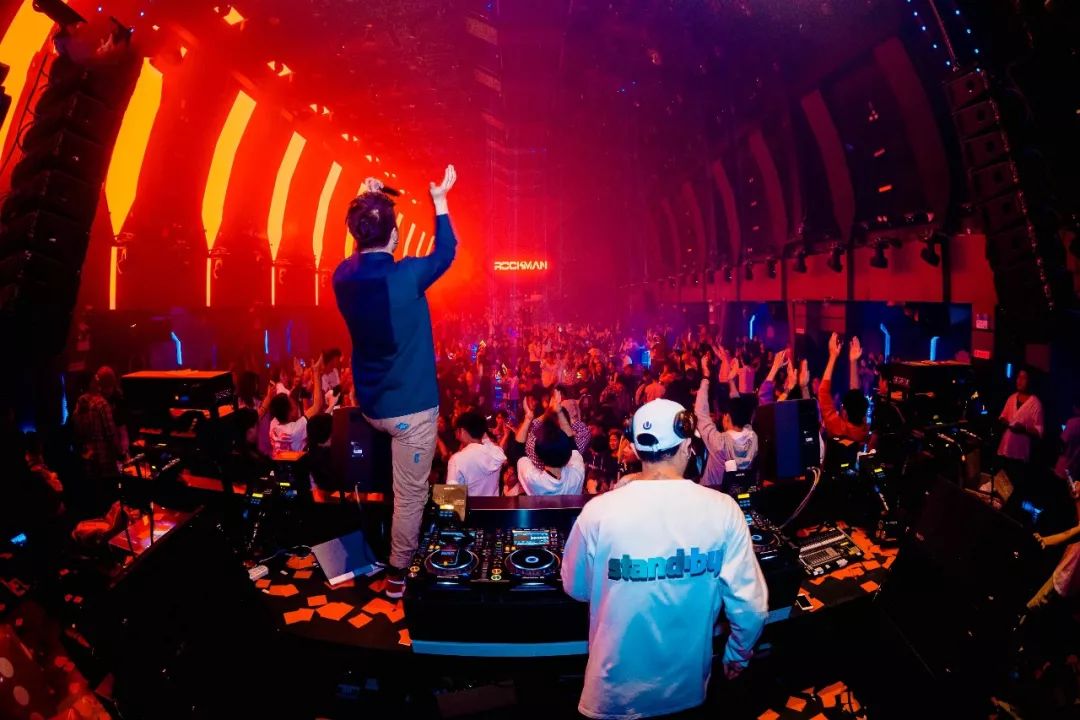CLUB MAX | 10.26 | #DJ ROCKMAN#电音屠夫超强的现场掌控能力点燃派对!-廊坊MAX酒吧/MAX CLUB