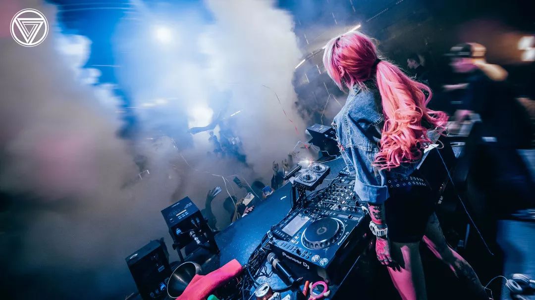 抖音红人 DJ YOYO 精彩回顾│这，才叫真正的#夜店#《CLUB MAX》-廊坊MAX酒吧/MAX CLUB