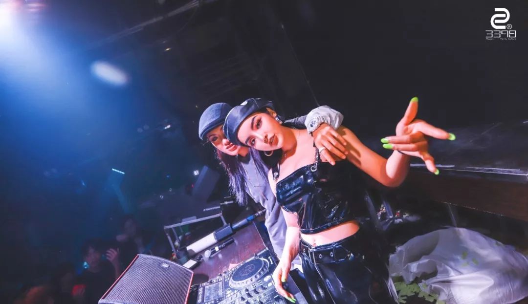 CLUB MAX | 12.13-14 | #DJ MiuMiu&MC Micro.G# 实力和颜值碰撞出的音乐盛宴！-廊坊MAX酒吧/MAX CLUB
