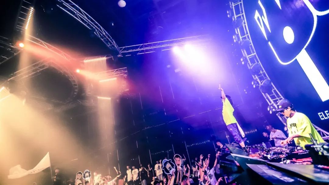 【精彩回顾】MAX CLUB 丨最强韩“风”来袭、DJ组合Brother丨携风靡亚洲的音乐轰炸廊坊！-廊坊MAX酒吧/MAX CLUB