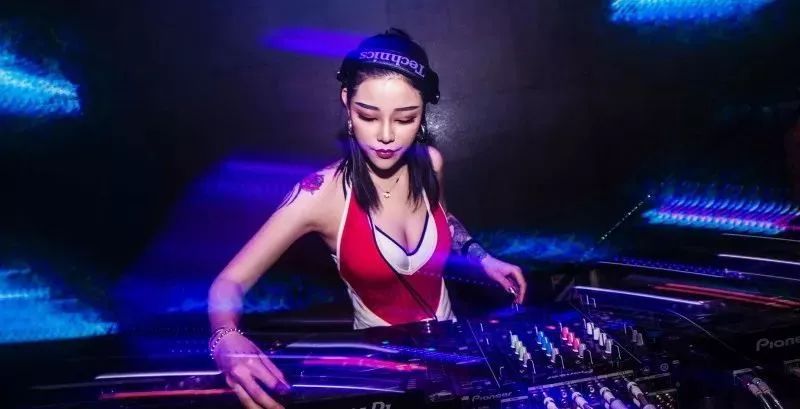 MAX CLUB | 7/06 | RYHU厂牌女子组合TREASO 甜蜜轰炸MAX！-廊坊MAX酒吧/MAX CLUB