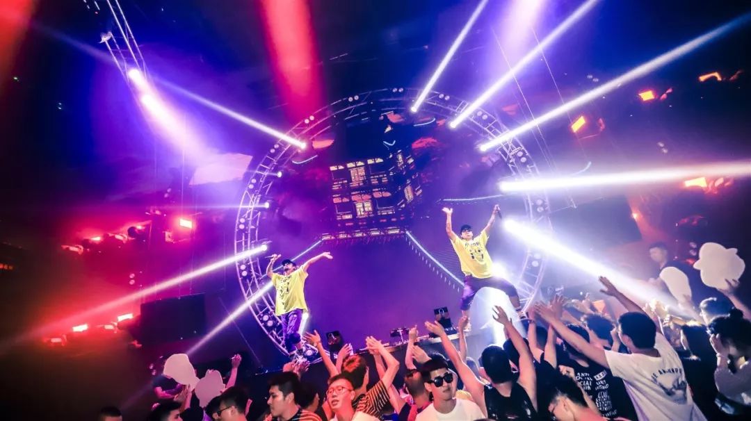 【精彩回顾】MAX CLUB 丨最强韩“风”来袭、DJ组合Brother丨携风靡亚洲的音乐轰炸廊坊！-廊坊MAX酒吧/MAX CLUB