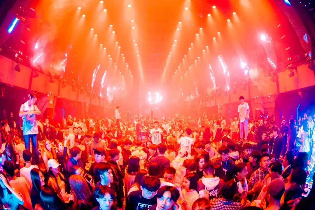 CLUB MAX | 10.26 | #DJ ROCKMAN#电音屠夫超强的现场掌控能力点燃派对!-廊坊MAX酒吧/MAX CLUB CLUB MAX | 10.26 | #DJ ROCKMAN#电音屠夫超强的现场掌控能力点燃派对!-廊坊MAX酒吧/MAX CLUB