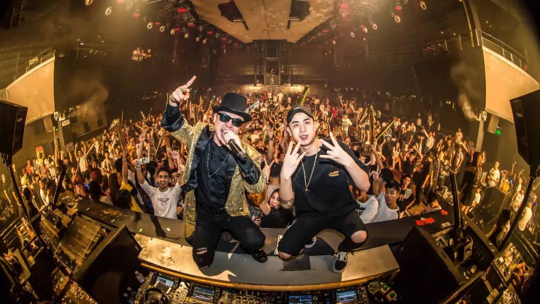 CLUB MAX | 10.26 | #DJ ROCKMAN#电音屠夫超强的现场掌控能力点燃派对!-廊坊MAX酒吧/MAX CLUB CLUB MAX | 10.26 | #DJ ROCKMAN#电音屠夫超强的现场掌控能力点燃派对!-廊坊MAX酒吧/MAX CLUB
