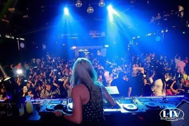 MAX CLUB | 07/13 | 世界女子百大 DJ-AMELY| 女神风暴席卷MAX · 疯狂肆掠!-廊坊MAX酒吧/MAX CLUB