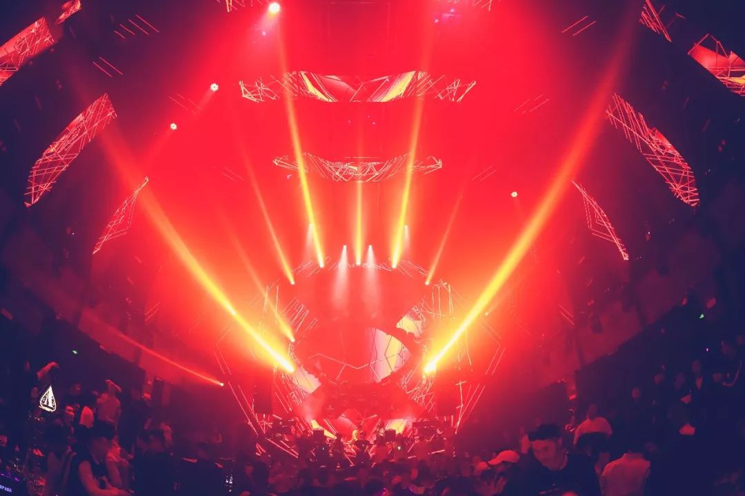 CLUB MAX | 10.26 | #DJ ROCKMAN#电音屠夫超强的现场掌控能力点燃派对!-廊坊MAX酒吧/MAX CLUB CLUB MAX | 10.26 | #DJ ROCKMAN#电音屠夫超强的现场掌控能力点燃派对!-廊坊MAX酒吧/MAX CLUB
