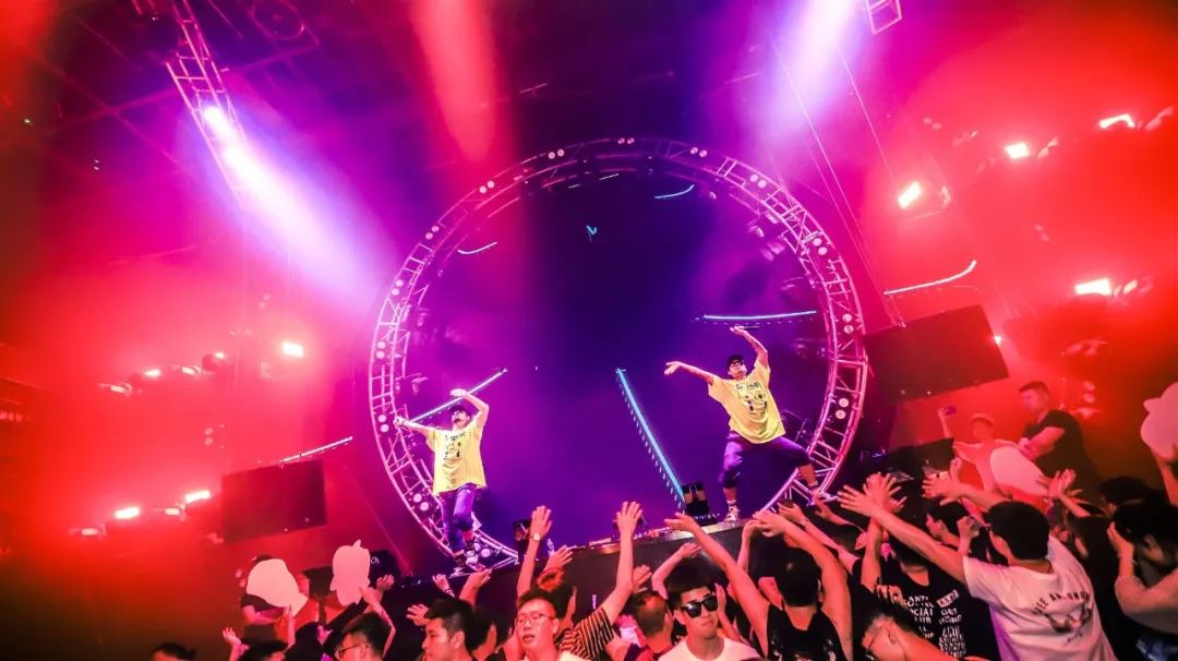 【精彩回顾】MAX CLUB 丨最强韩“风”来袭、DJ组合Brother丨携风靡亚洲的音乐轰炸廊坊！-廊坊MAX酒吧/MAX CLUB