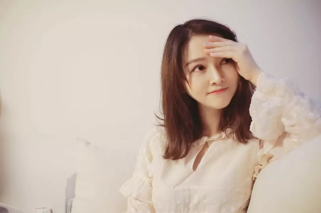 抖音热播歌曲｜单曲点击量上亿《青梅竹马》陈秋含6月22日唱响百威铝瓶之夜-潮州MIUMIU酒吧/缪缪酒吧