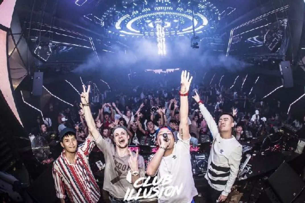 就在今晚，周五你准备好和他一起狂欢了吗？知名气氛制造鬼才 - DJ ASIA-潮州MIUMIU酒吧/缪缪酒吧