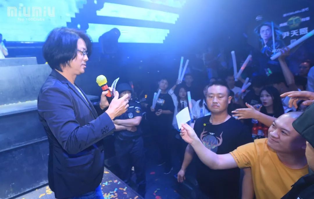 香港尹天照昨夜在潮州火了-潮州MIUMIU酒吧/缪缪酒吧