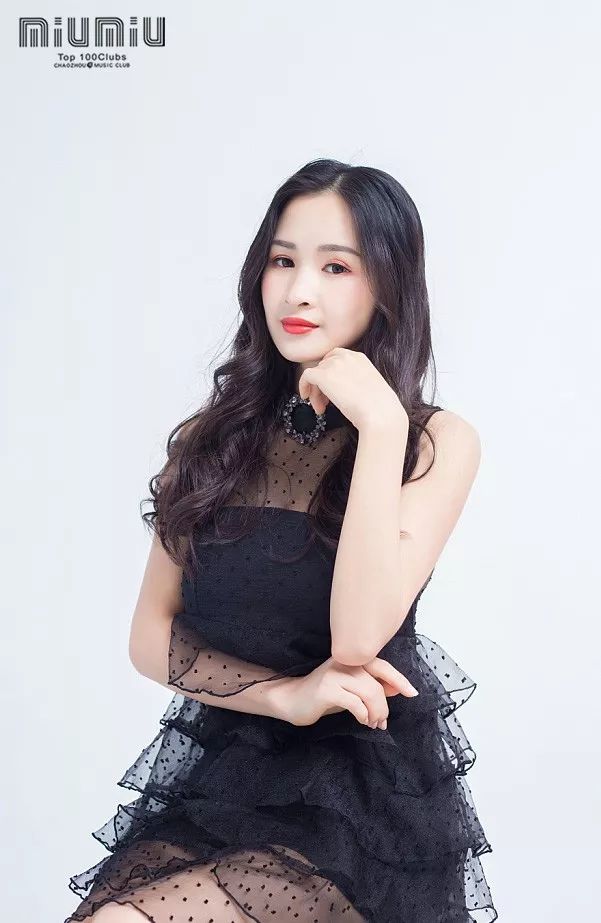抖音红人文艺小清新——欧萱含 11月12日零距离面对面-潮州MIUMIU酒吧/缪缪酒吧