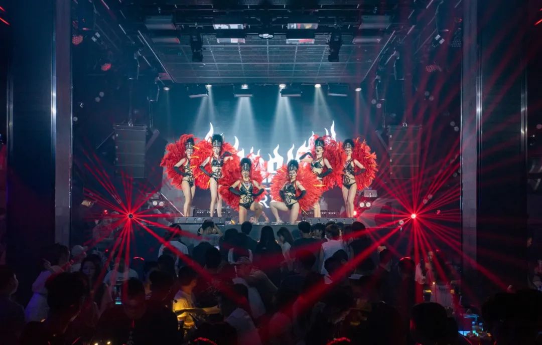 就在今晚网红Party Girl进驻MiuMiu3.0——陪你玩乐至天亮-潮州MIUMIU酒吧/缪缪酒吧