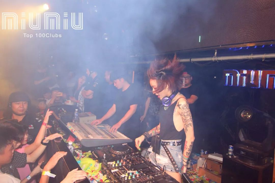 DJ YOYO | 昨晚你有没有，被这位帅气的小姐姐“炸到”？-潮州MIUMIU酒吧/缪缪酒吧