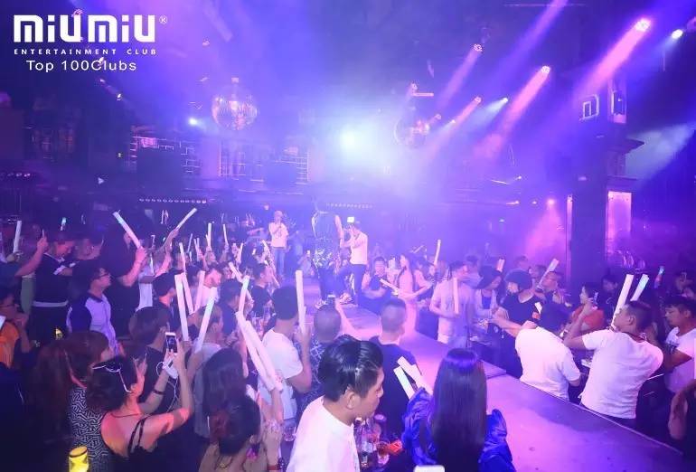 李彩桦昨夜潮州MiuMiu影迷见面会现场分享-潮州MIUMIU酒吧/缪缪酒吧