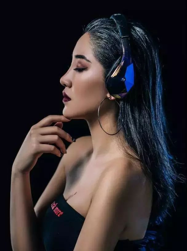 吹萨克斯的“Underground Queen”更鬼才 | 轰炸你的玩乐神经，下酒需要MORE音乐-潮州MIUMIU酒吧/缪缪酒吧
