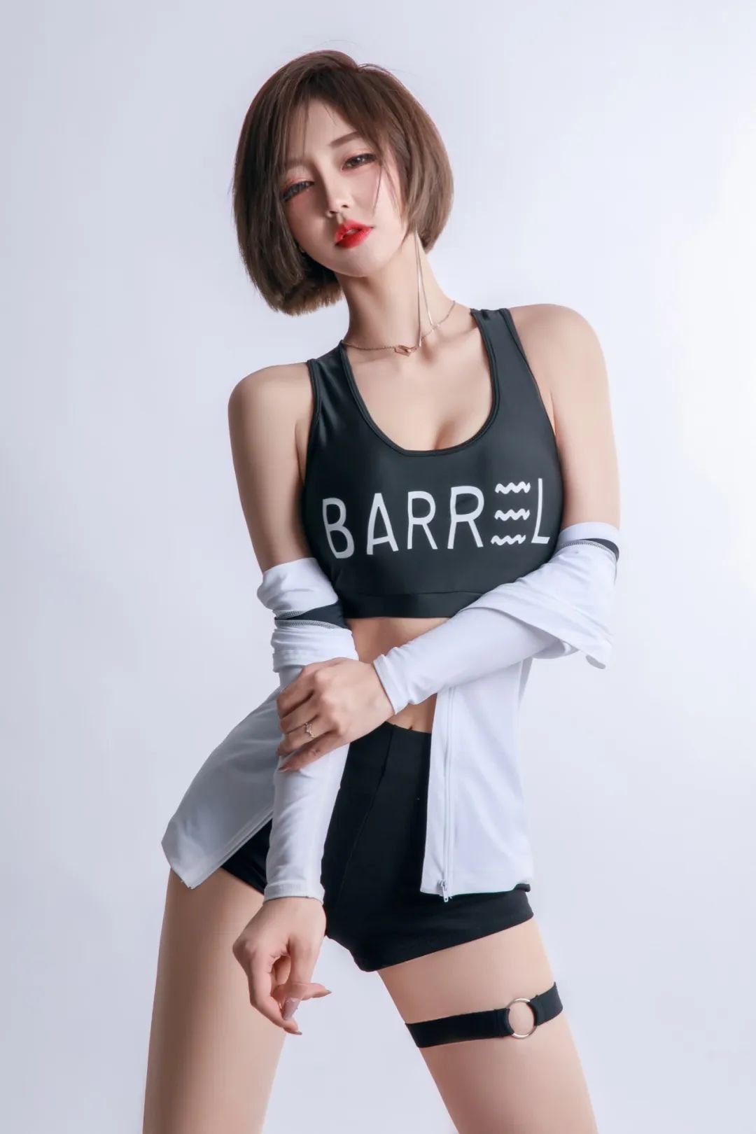 你的蹦迪教练丨08.19 DJ-NICO-兴义STRAWBERRY CLUB/草莓派对酒吧