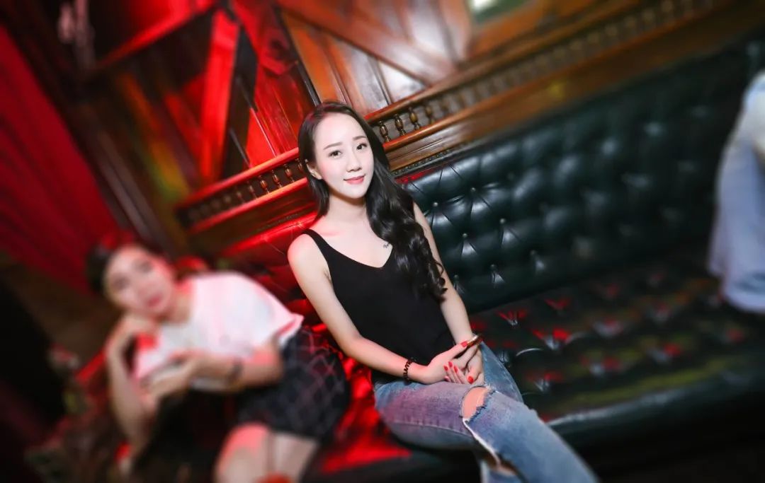 周末约酒没借口?别担心,看这里!-贵港苏荷酒吧/SOHO CLUB 周末约酒没借口?别担心,看这里!-贵港苏荷酒吧/SOHO CLUB