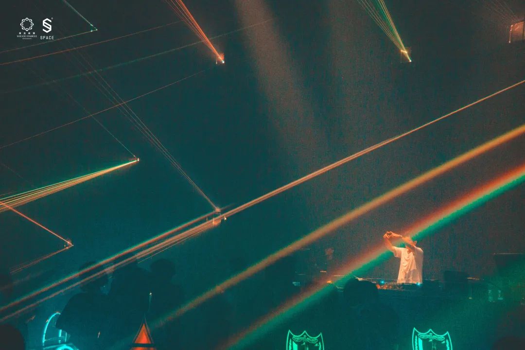 走进电音悍将GIFTBACK的炸裂现场-合肥斯贝斯酒吧/SPACE酒吧/SPACE CLUB