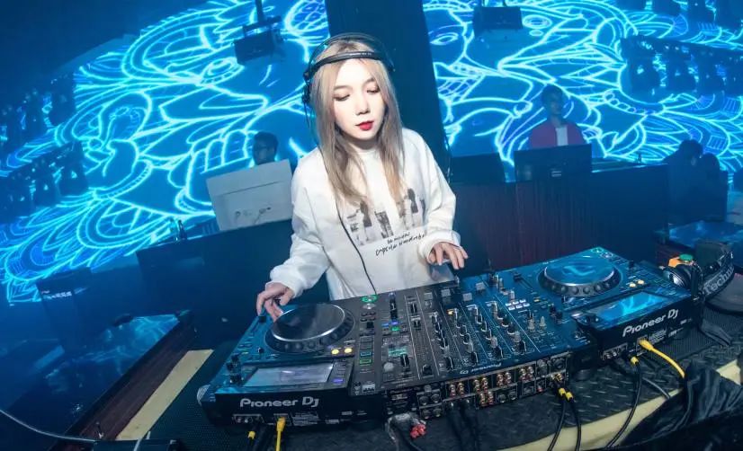 11.27 | 陈冠希御用DJ空降都匀电音派对乐园... ...-都匀HELLO HOUSE CLUB