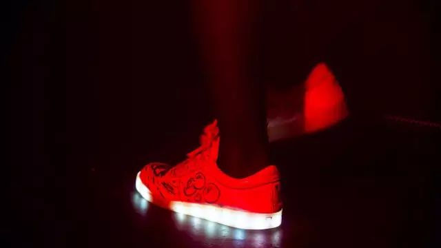 ［转载］高天虹荷兰行-巡演 趴踢 ADE中国馆 ☠ Chinese Only-PYRO音乐