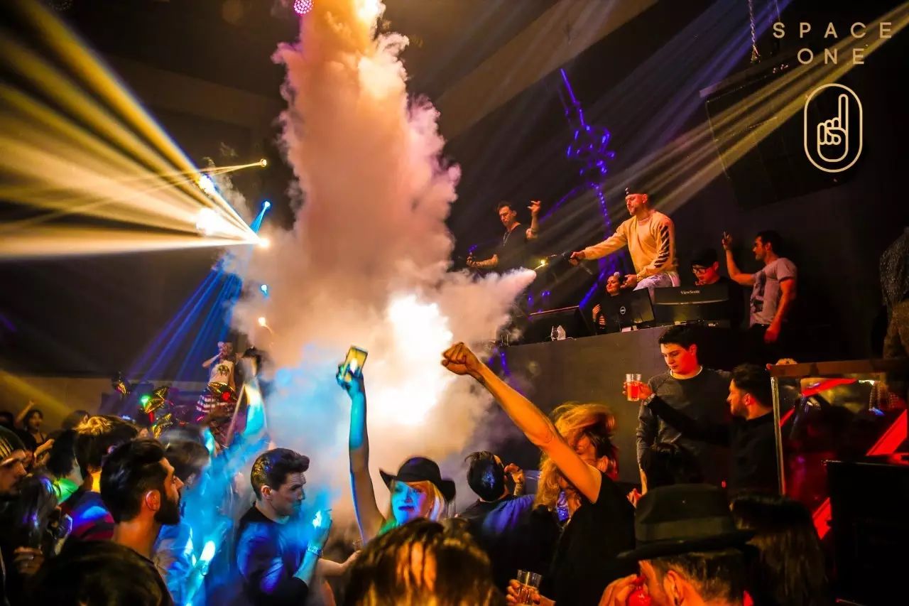 Space One | Tonight - Beatport EDM排行榜第一名DJ Junior-北京爱乐酒吧/Elements
