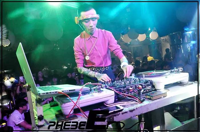 昆山PHEBE│7月 / 顶级DJ兼音乐制作人【Dj.Lin.Q】强势助阵菲芘演艺阵容！-昆山菲芘酒吧/PHEBE CLUB